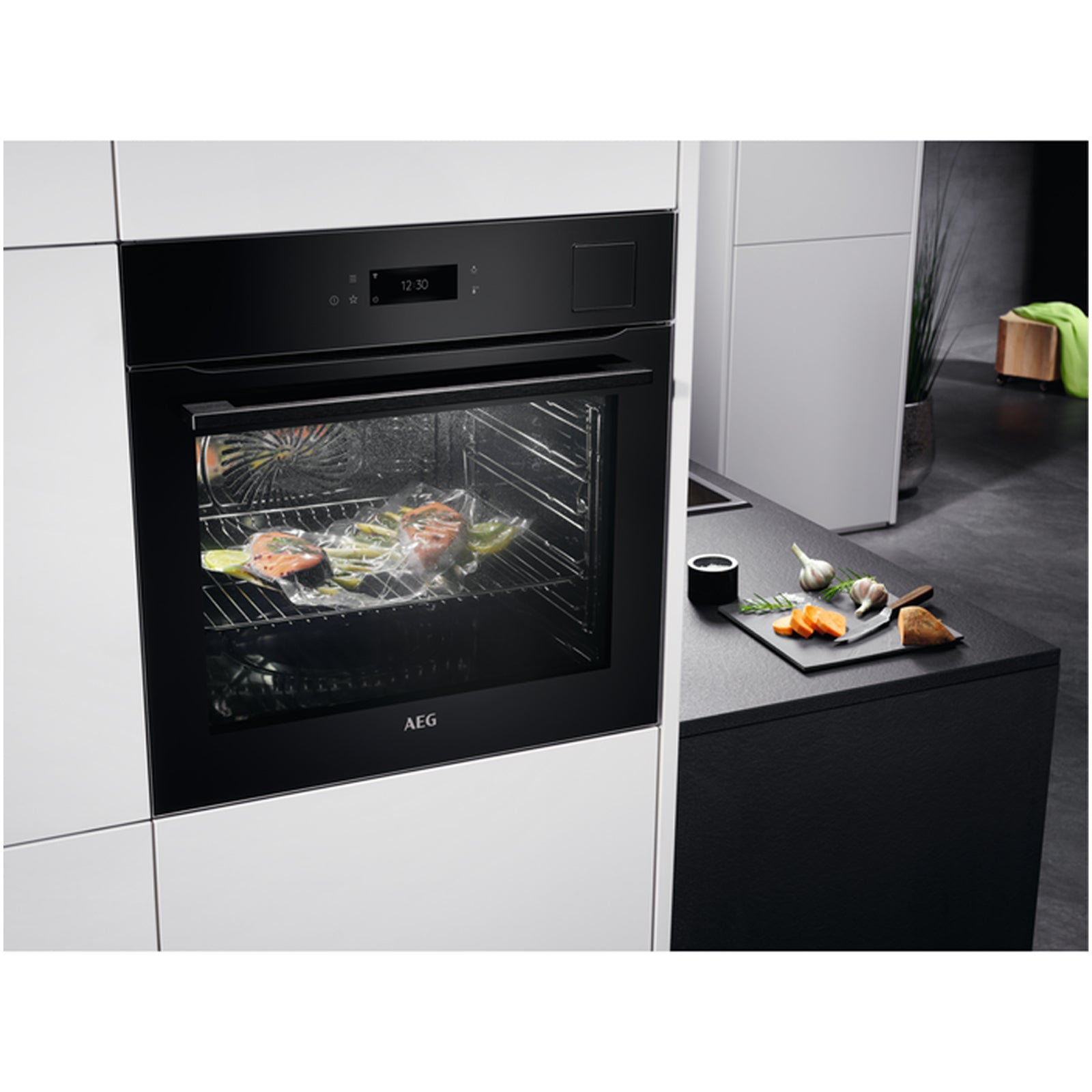 aeg-9000-series-bsk798280b-steam-pro-electric-single-built-in-oven-with-touch-controls-black-1158717891 AEG 9000 Series BSK798280B Steam Pro Electric Single Built in Oven with Touch Controls Black - Image 4
