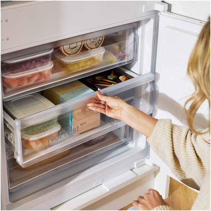 Bosch KBN96NSE1G Series 2 Fully Integrated 60/40 Fridge Freezer Frost Free - E Rated - Image 13