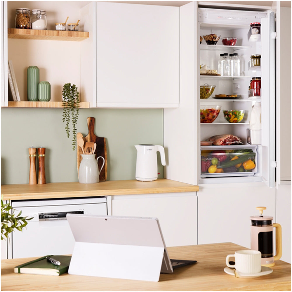 bosch-kin96nse0g-series-2-fully-integrated-60-40-fridge-freezer-frost-free-e-rated-1177559042 Bosch KIN96NSE0G Series 2 Fully Integrated 60-40 Fridge Freezer Frost Free - E Rated - Image 10
