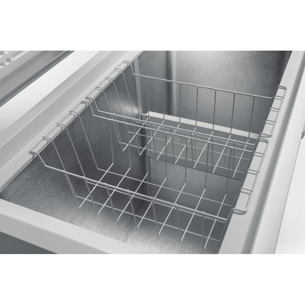 hotpoint-cs2a400hfmfa1-freestanding-chest-freezer-white-1082404926 Hotpoint CS2A400HFMFA1 Freestanding Chest Freezer White - Image 3