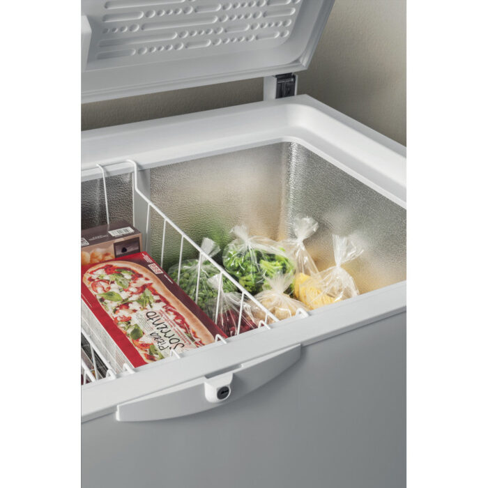 Hotpoint CS2A400HFMFA1 Freestanding Chest Freezer White - Image 6