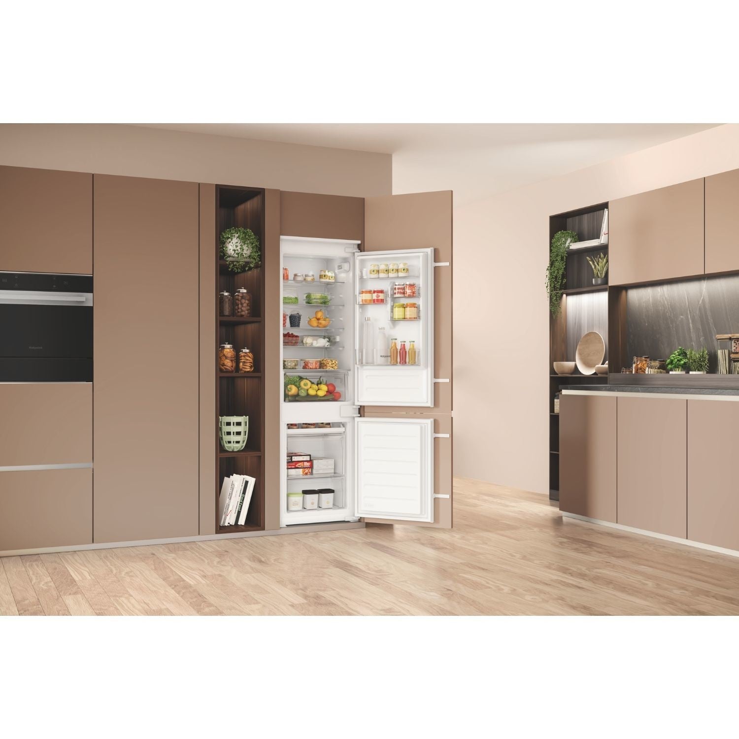 hotpoint-htc18d011a1-177cm-integrated-low-frost-fridge-freezer-1179387076 Hotpoint HTC18D011A1 177cm Integrated Low Frost Fridge Freezer - Image 9