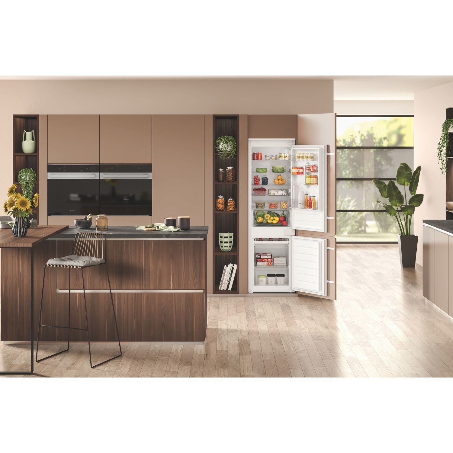 hotpoint-htc18d011a1-177cm-integrated-low-frost-fridge-freezer-1179387077 Hotpoint HTC18D011A1 177cm Integrated Low Frost Fridge Freezer - Image 8