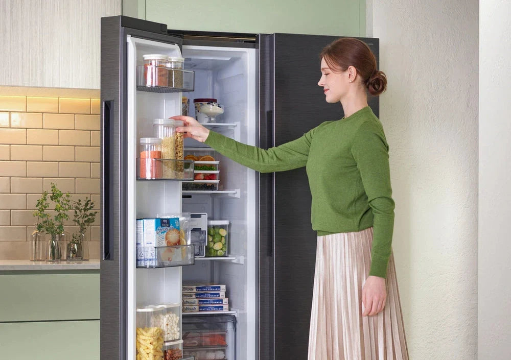 samsung-rs70f64kefeu-series-6-bespoke-ai-91cm-side-by-side-american-style-fridge-freezer-in-black-1166403560 Samsung RS70F64KEFEU Series 6 Bespoke AI 91cm Side by Side American Style Fridge Freezer in Black - Image 11